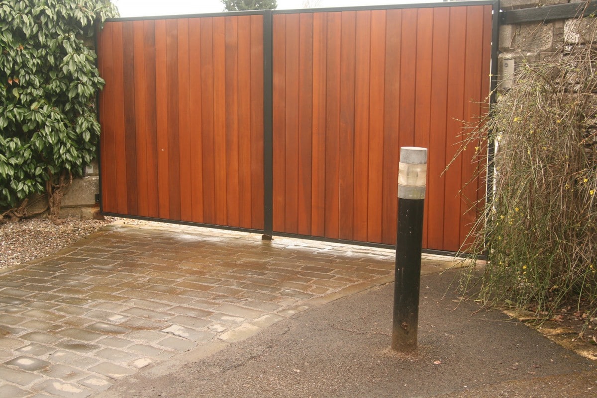 Wooden gate - TPS Electric Gates