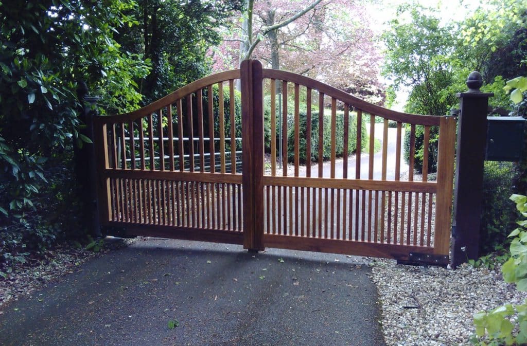 Wooden Gates 66 - TPS Electric Gates