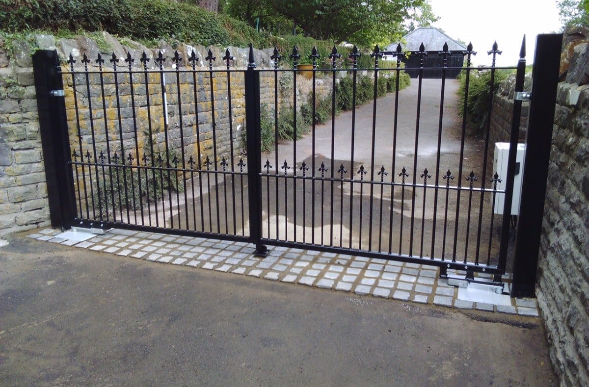 Electric Gates Installers Industrial Doors TPS Electric Gates