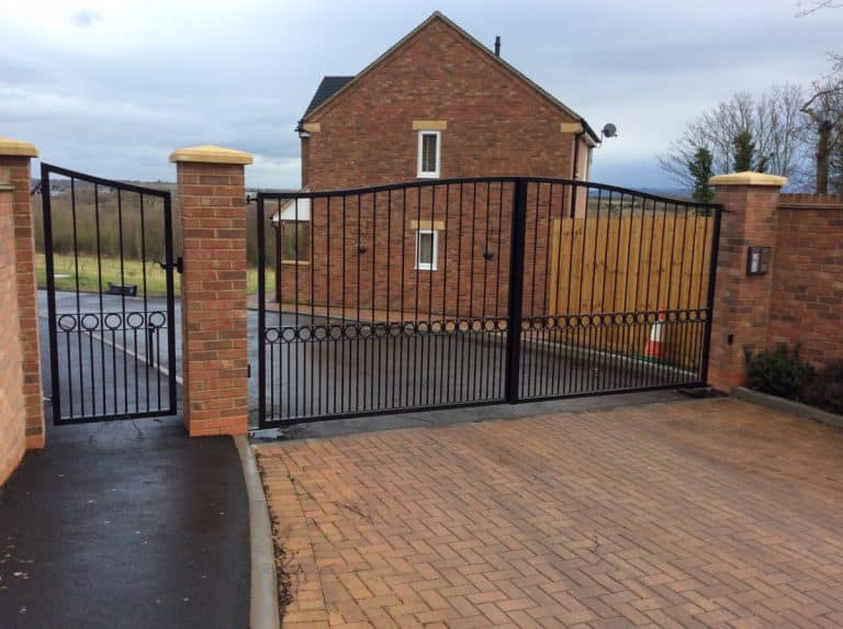 Electric Gates Installers - Industrial Doors | TPS Electric Gates