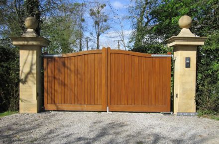 Wooden Gate | TPS Electric Gates